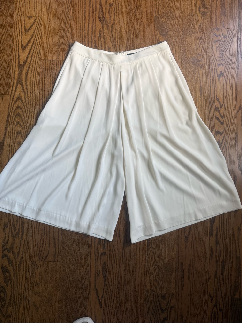 Guess Ivory Cropped Wide-Leg Culotte Pants